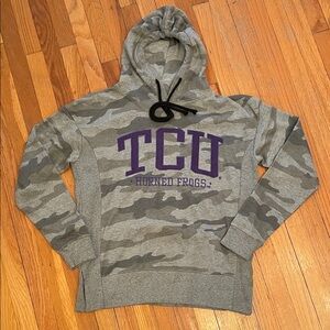 NCAA TCU HORNED FROGS Women’s Sporty Athleisure Camo University Hoodie Sweater